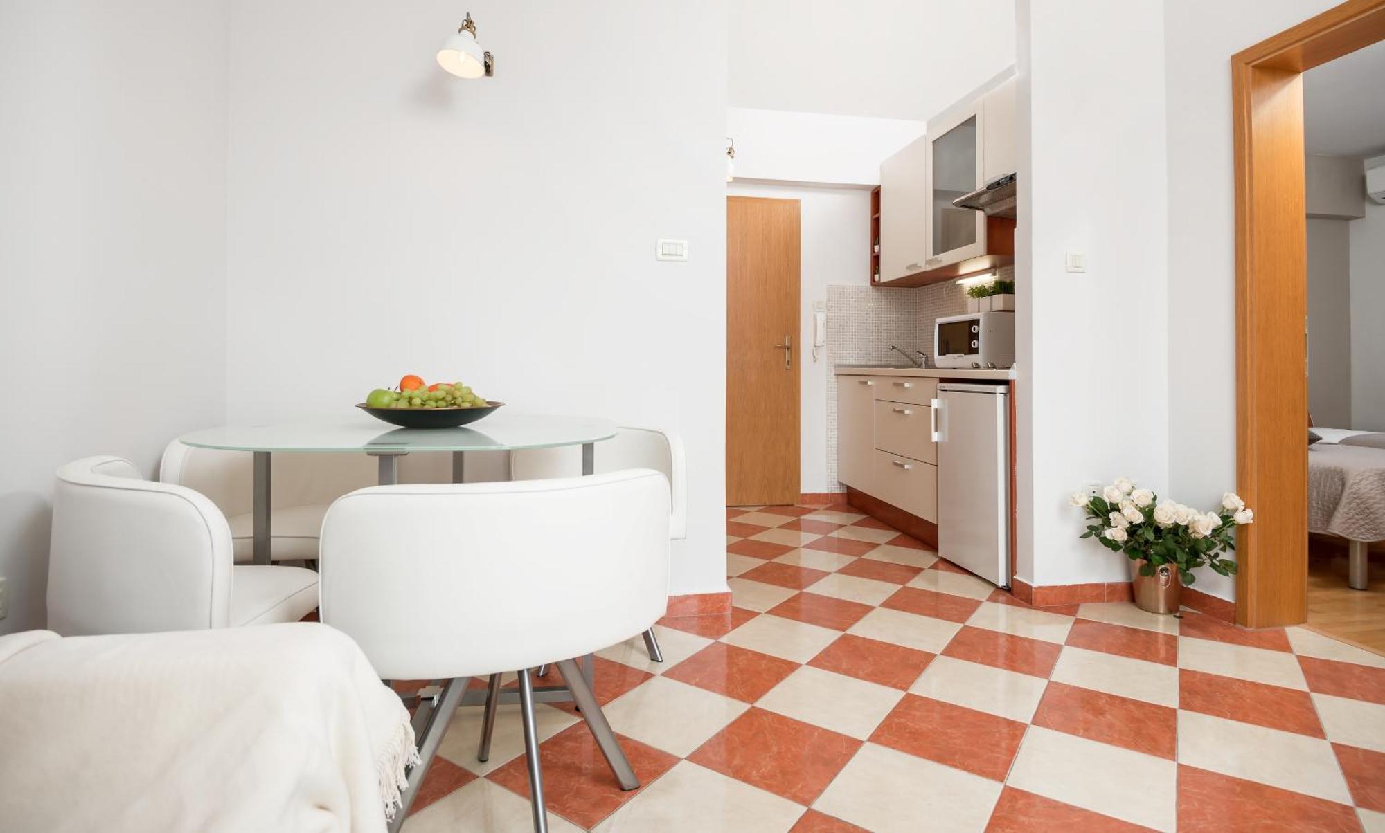 Apartments And Rooms With Parking Space Rogoznica - 10339 Quarto foto
