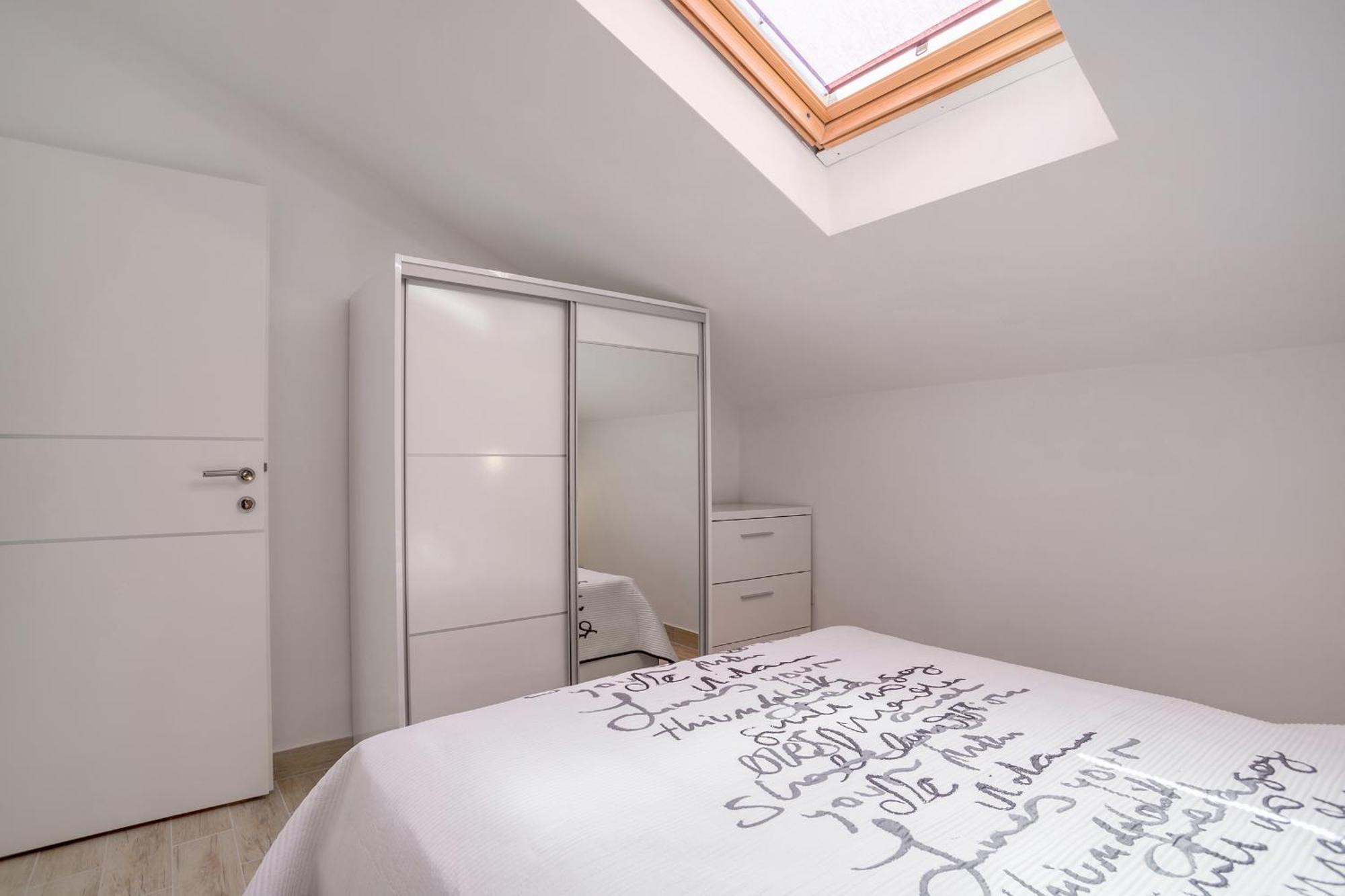 Apartments And Rooms With Parking Space Rogoznica - 10339 Quarto foto