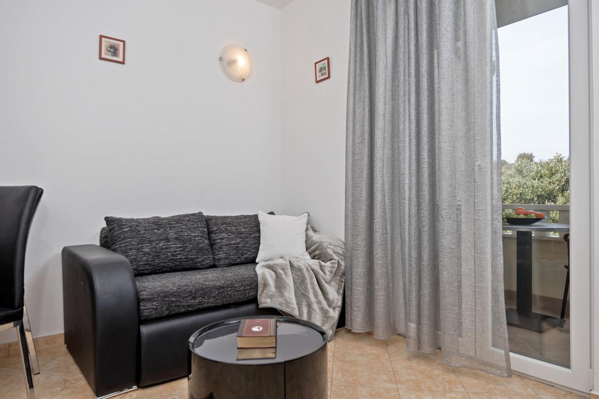 Apartments And Rooms With Parking Space Rogoznica - 10339 Quarto foto